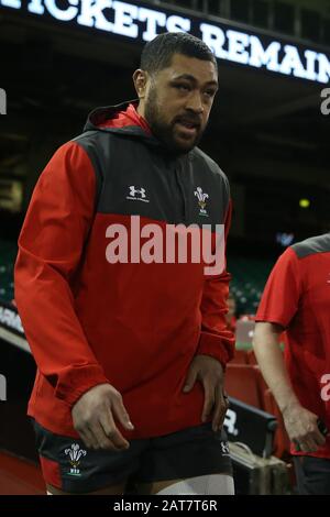 Cardiff, Großbritannien. Januar 2020. Taulupe Faletau aus Wales, der für die Rugby-Kapitäne aus Wales ankam, die am Freitag, den 31. Januar 2020 im Fürstenstadion in Cardiff, Südwales laufen, bereitet sich das Team auf das Eröffnungsspiel der Guinness-Meisterschaft Der Sechs Nationen gegen Italien morgen vor. PIC von Andrew Orchard/Alamy Live News Stockfoto