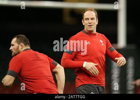 Cardiff, Großbritannien. Januar 2020. Alun Wyn Jones von Wales in Aktion. Die Rugby-Kapitäne von Wales, die am Freitag, den 31. Januar 2020 im Fürstenstadion in Cardiff, Südwales ausgetragen werden, bereiten sich die Mannschaft auf das Eröffnungsspiel der Guinness-Meisterschaft Der Sechs Nationen gegen Italien morgen vor. PIC von Andrew Orchard/Alamy Live News Stockfoto