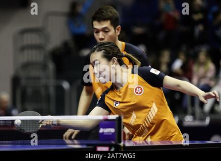 Magdeburg, Deutschland. Januar 2020. Ho Kwan Kit/Lee Ho Ching (R) aus Hongkong, China, tritt am 31. Januar 2020 im Mixed-Doubles-Viertelfinalspiel gegen Xu Xin/Liu Shiwen aus China in der Region Magdeburg an. Kredit: Binh Truong/Xinhua/Alamy Live News Stockfoto