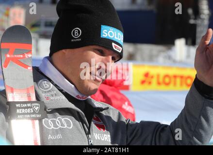 Garmisch Partenkirchen, Deutschland. Januar 2020. Ski Alpin: Weltcup, Abfahrt trainieren, Männer. Thomas Dreßen aus Deutschland reagiert im Ziel. Credit: Stephan Jansen / dpa / Alamy Live News Stockfoto