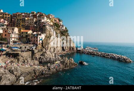 Schöne Landschaftsaufnahmen der Küstenregion Cinque Terre, Italien. Stockfoto