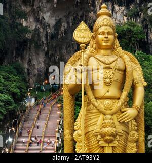 Statue des hindu-gottes Lord Muragan in Batu-Höhlen in Kuala Lumpur, Malaysia. Stockfoto