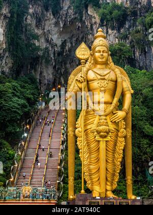 Statue des hindu-gottes Lord Muragan in Batu-Höhlen in Kuala Lumpur, Malaysia. Stockfoto