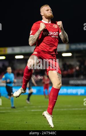 Almere, 31-01-2020, Yanmar-Stadion, Saison 2019 / 2020, Dutch Football Keuken Kampioen Divisie. Almere City-Spieler Thomas Verheydt feiert 1:1 während des Spiels Almere City - Telstar Stockfoto