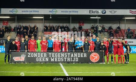 Almere, 31-01-2020, Yanmar-Stadion, Saison 2019 / 2020, Dutch Football Keuken Kampioen Divisie. Statement - Zonder Testamder geen respect - vor dem Spiel Almere City - Telstar Stockfoto