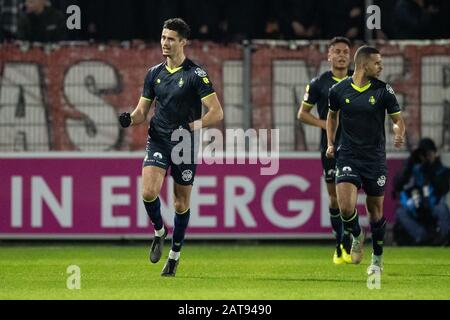 Almere, 31-01-2020, Yanmar-Stadion, Saison 2019 / 2020, Dutch Football Keuken Kampioen Divisie. Telstar feiert 0-1 im Spiel Almere City - Telstar5 Stockfoto