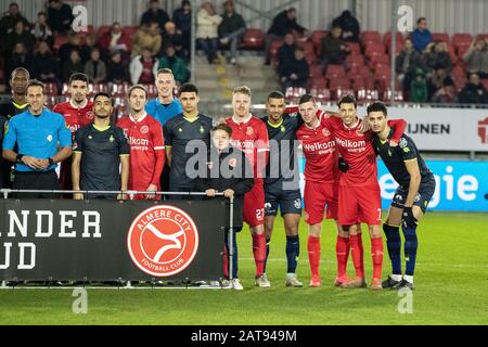 Almere, 31-01-2020, Yanmar-Stadion, Saison 2019 / 2020, Dutch Football Keuken Kampioen Divisie. Statement - Zonder Testamder geen respect - vor dem Spiel Almere City - Telstar Stockfoto