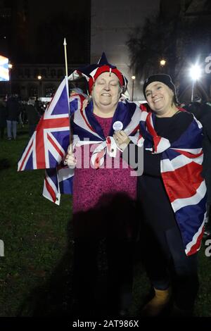 London, Großbritannien. Januar 2020. Die Londoner versammeln sich in Westminster für die letzten Stunden der Eu-Mitgliedschaft Großbritanniens. Um 23 Uhr wird Brexit Wirklichkeit. Credit: Uwe Deffner/Alamy Live News Stockfoto