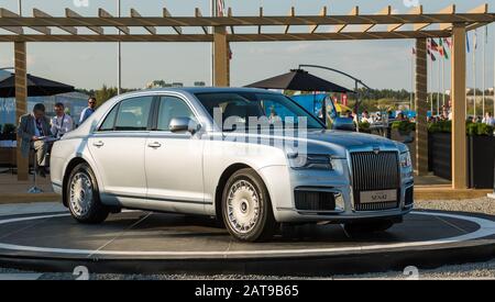 August 2019. Zhukovsky, Russland. Russischer Exekutivwagen Aurus Senat auf dem Internationalen Luftfahrt- und Raumfahrtsalon MAKS 2019. Stockfoto