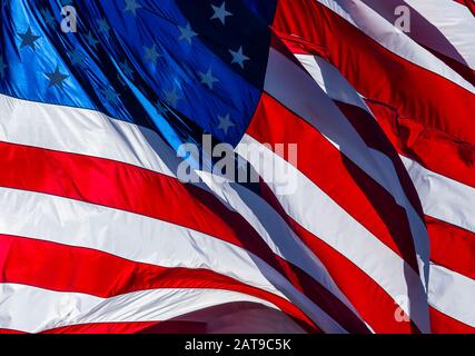 American Flag Detail Bilklawing In The Wind Stockfoto