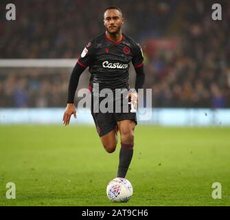 Cardiff, Wales, Großbritannien. Januar 2020. English Championship Football, Cardiff City versus Reading; Jordan Obita of Reading - Ausschließlich redaktionelle Verwendung. Keine Verwendung mit nicht autorisierten Audio-, Video-, Daten-, Regallisten-, Club-/Liga-Logos oder Live-Diensten. Die Online-Nutzung ist auf 120 Bilder beschränkt, keine Videoemulation. Keine Verwendung bei Wetten, Spielen oder Einzelspielen/Liga-/Spielerveröffentlichungen Credit: Action Plus Sports Images/Alamy Live News Stockfoto