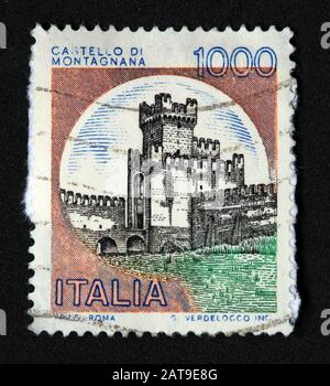 Italienische Briefmarke, poste Italia verwendete und bestockte Stempel, Schlösser Italiens, Italia 1000Lire Castello Di Montagnana G.Verdelocco Inc Stockfoto