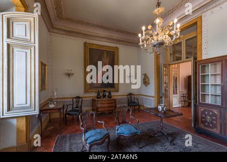 Beeindruckendes Interieur des nationalen Königspalastes von Queluz, Portugal Stockfoto