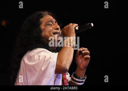 Kolkata, Indien. Januar 2020. "Bouls of Bengal" aus Indien, das auf dem 'Sur Jahan', dem 'World Peace Music Festival 2020', auftritt, das von einer privaten Organisation organisiert wurde. (Foto von Biswarup Ganguly/Pacific Press) Credit: Pacific Press Agency/Alamy Live News Stockfoto