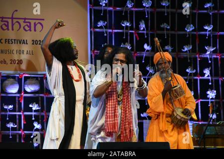 Kolkata, Indien. Januar 2020. "Bouls of Bengal" aus Indien, das auf dem 'Sur Jahan', dem 'World Peace Music Festival 2020', auftritt, das von einer privaten Organisation organisiert wurde. (Foto von Biswarup Ganguly/Pacific Press) Credit: Pacific Press Agency/Alamy Live News Stockfoto