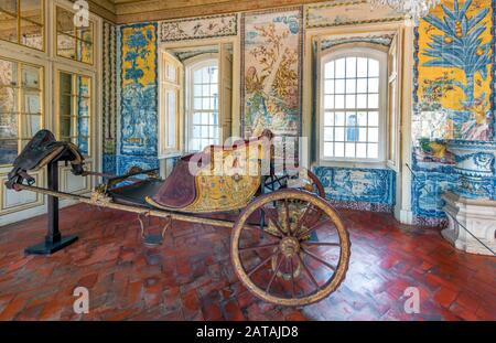 Beeindruckendes Interieur des nationalen Königspalastes von Queluz, Portugal Stockfoto