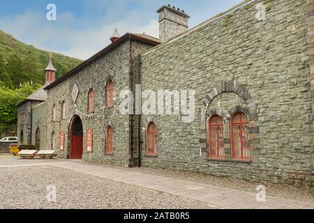 Das National Slate Museum die ehemaligen Werkstätten des Dinorwic-Steinbruchs erinnern an die Schieferindustrie, die einst das Gebiet in Llanberis Wales beherrschte Stockfoto