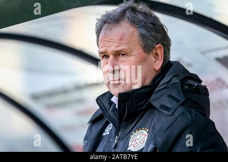 SPAKENBURG, 01-02-2020, De Westmaat Tweede Divisie, niederländischer Fußball, Saison 2019-2020, IJsselmervogels-Trainer/Trainer Gert Kruys während des Spiels Stockfoto