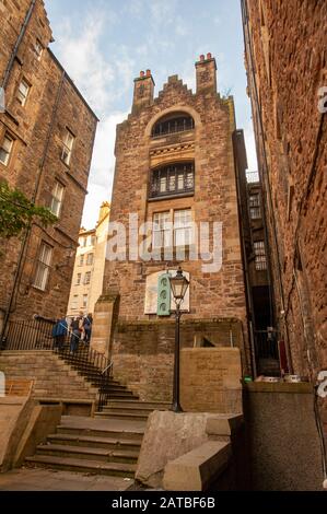 Das Writers' Museum in Lady Stair's Close, wie von Behind.Edinburgh Stadtbild/Reisefoto von Pep Masip aus zu sehen. Stockfoto