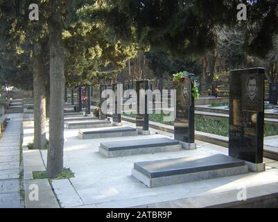 Aserbaidschan, Baku, 20. Januar 2007. Menschen, die am Jahrestag der Tragödie vom 20. Januar die Gasse der Märtyrer besuchen, als die Sowjetunion 1990 Baku Angriff Stockfoto