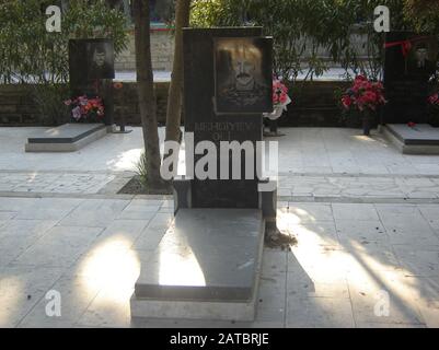 Aserbaidschan, Baku, 20. Januar 2007. Menschen, die am Jahrestag der Tragödie vom 20. Januar die Gasse der Märtyrer besuchen, als die Sowjetunion 1990 Baku Angriff Stockfoto