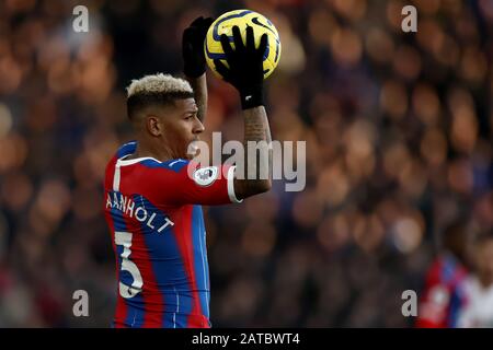 Selhurst Park, London, Großbritannien. Februar 2020; Selhurst Park, London, England; English Premier League Football, Crystal Palace gegen Sheffield United; Patrick van Aanholt von Crystal Palace Stockfoto