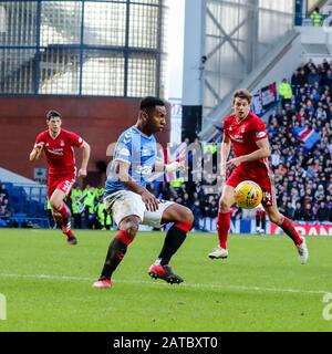 Glasgow, Großbritannien. Februar 2020. Der Rangers FC spielte Aberdeen auf dem Heimstadion der Glasgower Mannschaften im Ibrox-Fußballstadion in einem Spiel der Scottish Premiere League. Die letzten beiden Spiele zwischen diesen Mannschaften führten zu einem 5 - 0-Sieg für die Rangers in Ibrox und einem 2 - 2-Unentschieden in Pittodrie, Aberdeens Heimatstadion, so dass dies in den Ligapunkten ein wichtiges Spiel für beide Mannschaften ist. Das Spiel endete 0 - 0. Credit: Findlay/Alamy Live News Stockfoto