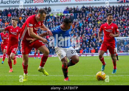 Glasgow, Großbritannien. Februar 2020. Der Rangers FC spielte Aberdeen auf dem Heimstadion der Glasgower Mannschaften im Ibrox-Fußballstadion in einem Spiel der Scottish Premiere League. Die letzten beiden Spiele zwischen diesen Mannschaften führten zu einem 5 - 0-Sieg für die Rangers in Ibrox und einem 2 - 2-Unentschieden in Pittodrie, Aberdeens Heimatstadion, so dass dies in den Ligapunkten ein wichtiges Spiel für beide Mannschaften ist. Das Spiel endete 0 - 0. Credit: Findlay/Alamy Live News Stockfoto