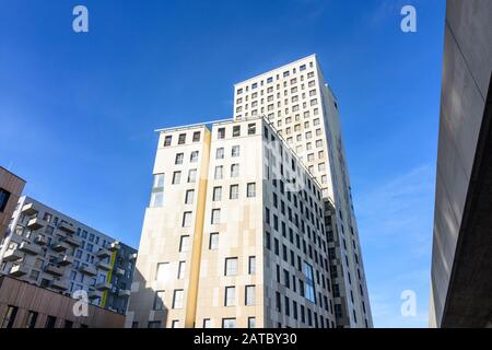 Wien, Wien: 84 m hoher Holzhochhaus oho Holzhochhaus, höchster Holzhochhaus der Welt, im neuen Stadtteil Seestadt Aspern im 22. Donaustadt Stockfoto