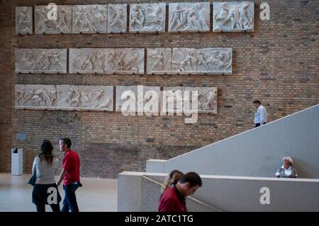 Im Inneren Neues Museum, Neues Museum, auf der Museumsinsel, Bezirk Berlin-Mitte, Berlin, Deutschland, Europa Stockfoto