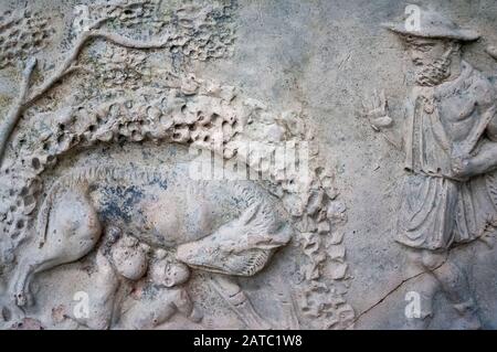 Relief-Panels Orthostat mit Darstellung von Hofbeamten, dienten sie als Wandverkleidung der Paläste auf der Burg Sam'al - Zincirli. Pergamon Stockfoto