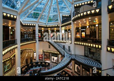 Kaufhaus Galeries und Einkaufszentrum Lafayette, Friedrichstraße, Berlin, Deutschland Stockfoto