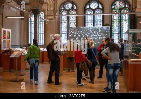 Im Inneren der jüdischen Synagoge an der Oranienburger Straße in Berlin Deutschland Stockfoto