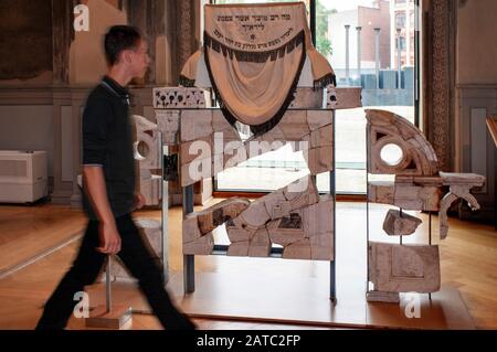 Im Inneren der jüdischen Synagoge an der Oranienburger Straße in Berlin Deutschland Stockfoto