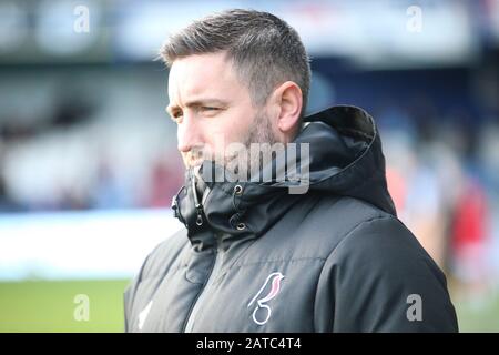 London, Großbritannien. Februar 2020. Lee Johnson, der Manager von Bristol City, sieht weiter. EFL Skybet Championship Match, Queens Park Rangers / Bristol City im Kiyan Prince Foundation Stadium, Loftus Road in London am Samstag, 1. Februar 2020. Dieses Bild darf nur für redaktionelle Zwecke verwendet werden. Nur redaktionelle Nutzung, Lizenz für kommerzielle Nutzung erforderlich. Keine Verwendung bei Wetten, Spielen oder einer einzelnen Club-/Liga-/Spielerpublikationen. PIC von Tom Smeeth/Andrew Orchard Sportfotografie/Alamy Live News Credit: Andrew Orchard Sportfotografie/Alamy Live News Stockfoto