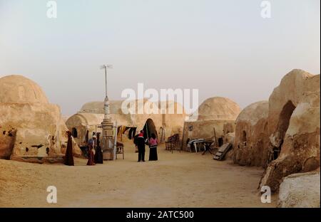 Strukturen in der Sahara-Wüste, die als Szenen für Star Wars verwendet werden Stockfoto