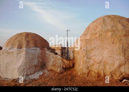 Strukturen in der Sahara-Wüste, die als Szenen für Star Wars verwendet werden Stockfoto