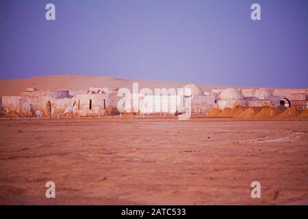 Strukturen in der Sahara-Wüste, die als Szenen für Star Wars verwendet werden Stockfoto