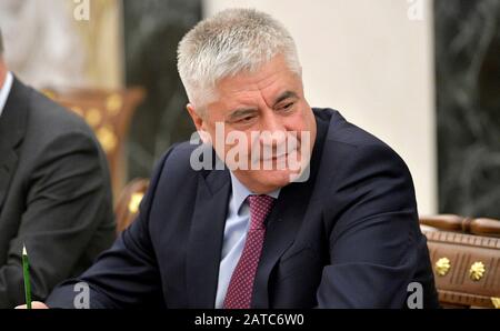 Moskau, Russland. Januar 2020. Der russische Innenminister Wladimir Kolokoltsev vor einem Treffen mit ständigen Mitgliedern des Sicherheitsrates, das Präsident Wladimir Putin am 31. Januar 2020 im Kreml in Moskau, Russland, veranstaltet hat. Kredit: Alexei Druzhinin/Kremlpool/Alamy Live News Stockfoto