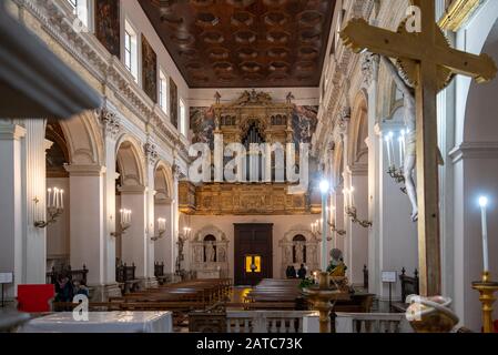 Complesso di Santa Maria di Monteoliveto o Sant'Anna dei Lombardi, Neapel - controfacciata Stockfoto