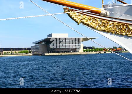 Moderne Gebäude im Hafen von Kopenhagen Stockfoto