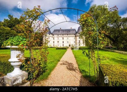 Das Schloss de l'Islette, Frankreich. Das Renaissance-Schloss befindet sich im Loire-Tal, wurde im 16. Jahrhundert erbaut und ist eine Touristenattraktion. Stockfoto