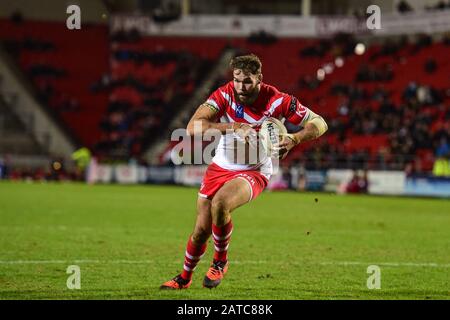 31. Januar 2020, Totally Wicked Stadium, St Helens, England; Betfred Super League, Saint Helens V Salford Red Devils: Alex Walmsley (8) von St Helens während des Spiels im Einsatz Stockfoto