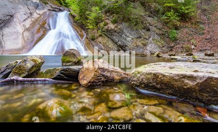 Die Starzlachklamm, eine schöne Schlucht am Fuße der Grunen bei Sonfhofen, Immenstadt im Allgau Stockfoto