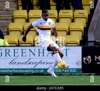 Livingston, Großbritannien. Februar 2020. Christy Manzinga von Motherwell beim Spiel der Scottish Premiership zwischen Livingston FC und Motherwell FC in Der Tony Macaroni Arena in Livingston am 1. Februar 2020. Gutschrift: SPP Sport Presse Foto. /Alamy Live News Stockfoto