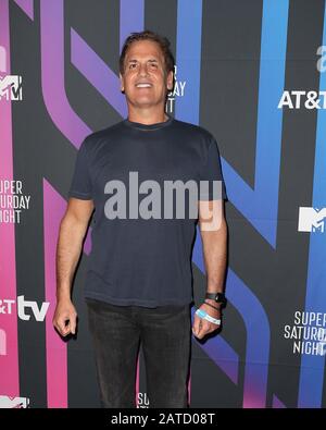 Miami, USA. Februar 2020. Miami, FLORIDA - 01. FEBRUAR: Mark Cuban besucht AT&T TV Super Saturday Night in Meridian in Island Gardens am 01. Februar 2020 in Miami, Florida. Kredit: MediaPunch Inc/Alamy Live News Stockfoto