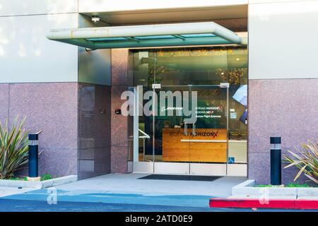 Eingang zu Boeing HorizonX, Boeing Next, Aurora Flight Sciences Bürogebäude im Silicon Valley - Menlo Park, Kalifornien, USA - 2019 Stockfoto