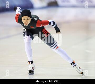 Milwaukee, USA. Februar 2020. Chen Xiangyu aus China tritt beim 1500-m-Rennen der Frauen bei den ISU Four Continents Speed Skating Championats in Milwaukee, den Vereinigten Staaten, 1. Februar 2020 an. Kredit: Li Ying/Xinhua/Alamy Live News Stockfoto