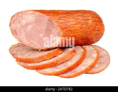 Polieren Sie mittelgrobgekochte geräucherte und getrocknete Wurst aus gehärtetem Schweinefleisch, isoliert auf weißem Grund Stockfoto