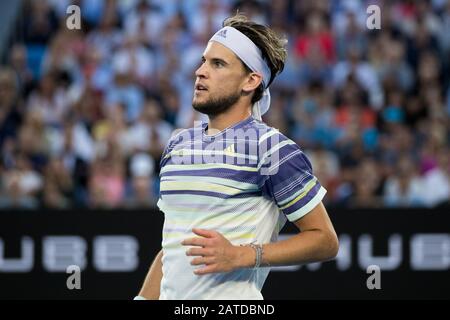 Melbourne, Australien. Februar 2020. Dominic Thiem aus Österreich spielt beim Einzelfinale Der Männer bei den ATP Australian Open 2020 im Melbourne Park, Melbourne, Australien am 2. Februar 2020 gegen Novak Djokovic aus Serbien. Foto von Peter Dovgan. Kredit: UK Sports Pics Ltd/Alamy Live News Stockfoto